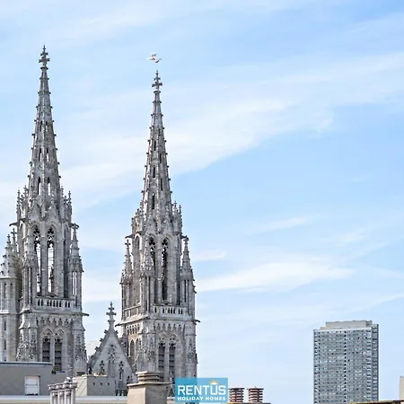 公寓 The Amandine View - Prime Location In